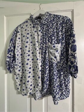 Woven Button-Down Shirt in White and Blue - Split Print 2X Vintage Classic